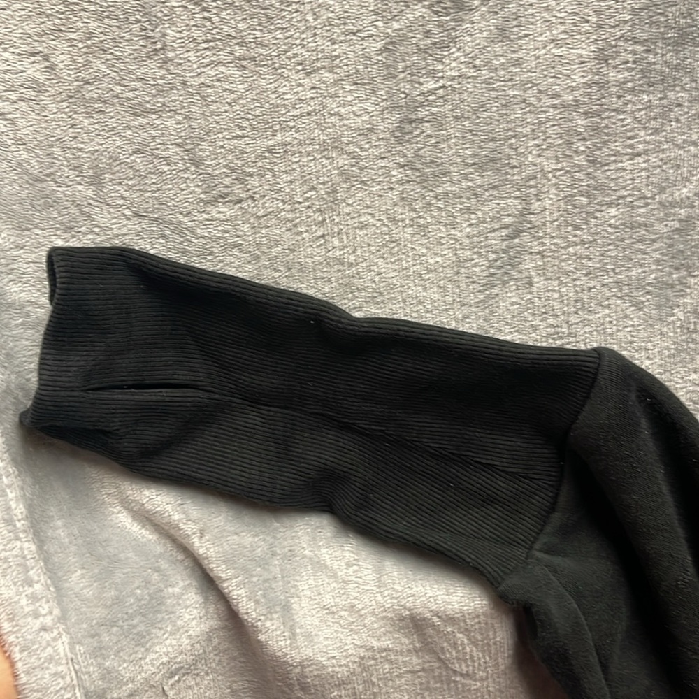 Sweater - Picture 5 of 5